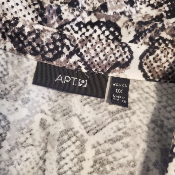 Apt. 9 Animal Print Knit Blouse Size 0X, Business Casual - Picture 9 of 10